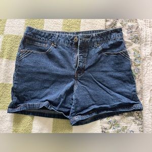 St. Johns Bay shorts size 12